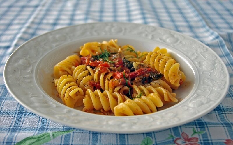 Piatto di pasta di Gragnano, uno dei prodotti tipici campani acquistabili online più famosi